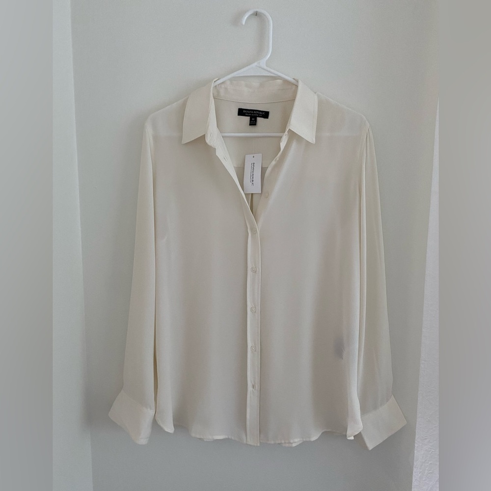 Brand new banana republic blouse